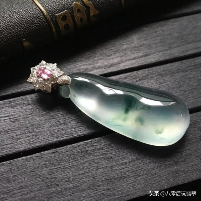 翡翠挂件收藏知识翡翠收藏级别挂件-第16张图片-翡翠网 翡翠挂件收藏知识翡翠收藏级别挂件-第16张图片-翡翠网