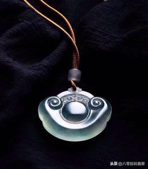 翡翠挂件收藏知识翡翠收藏级别挂件-第17张图片-翡翠网 翡翠挂件收藏知识翡翠收藏级别挂件-第17张图片-翡翠网