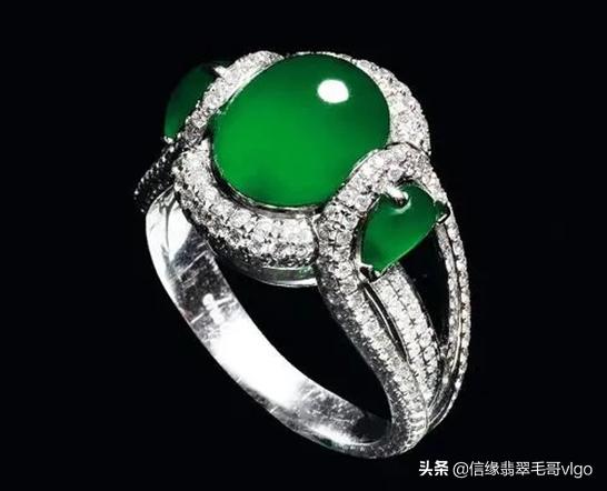 翡翠满绿手镯飘花翡翠手镯满绿好还是飘绿好-第5张图片-翡翠网 翡翠满绿手镯飘花翡翠手镯满绿好还是飘绿好-第5张图片-翡翠网