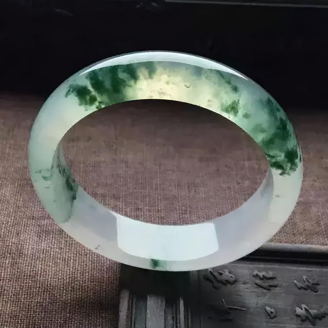 翡翠原石松花种类和切开图翡翠原石切开爆冰-第14张图片-翡翠网 翡翠原石松花种类和切开图翡翠原石切开爆冰-第14张图片-翡翠网