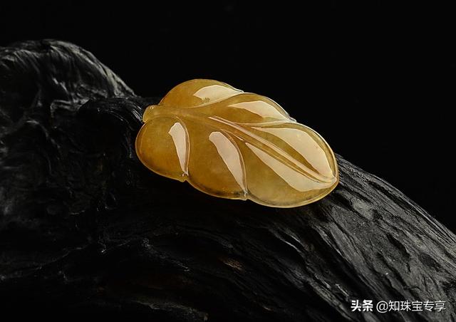 黄金黄翡翠镯子图片及价格黄翡翠镯子的价格-第5张图片-翡翠网 黄金黄翡翠镯子图片及价格黄翡翠镯子的价格-第5张图片-翡翠网