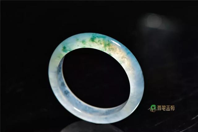 翡翠三彩手镯拍卖价格紫罗兰三彩翡翠手镯价格图片-第9张图片-翡翠网 翡翠三彩手镯拍卖价格紫罗兰三彩翡翠手镯价格图片-第9张图片-翡翠网