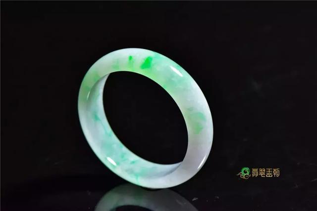翡翠三彩手镯拍卖价格紫罗兰三彩翡翠手镯价格图片-第10张图片-翡翠网 翡翠三彩手镯拍卖价格紫罗兰三彩翡翠手镯价格图片-第10张图片-翡翠网