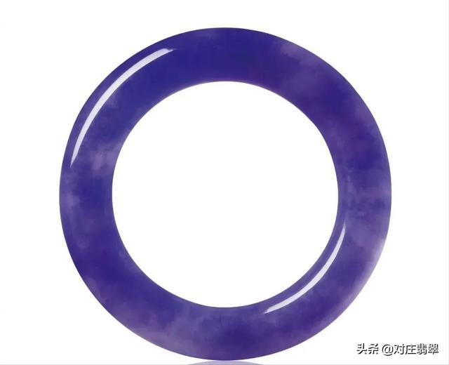 绿色翡翠手镯价格油绿色翡翠手镯价格-第6张图片-翡翠网 绿色翡翠手镯价格油绿色翡翠手镯价格-第6张图片-翡翠网