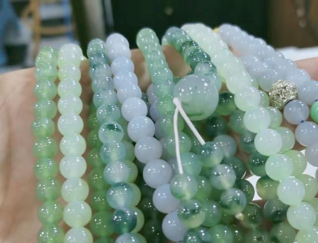 如何挑选翡翠下脚料知识的简单介绍-第3张图片-翡翠网 如何挑选翡翠下脚料知识的简单介绍-第3张图片-翡翠网