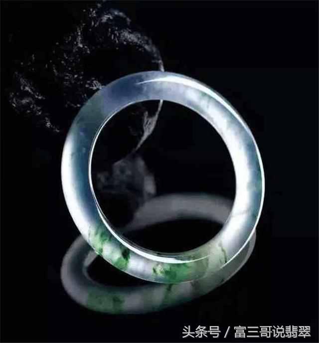 包含翡翠手镯一般带多久会变润的词条-第6张图片-翡翠网 包含翡翠手镯一般带多久会变润的词条-第6张图片-翡翠网