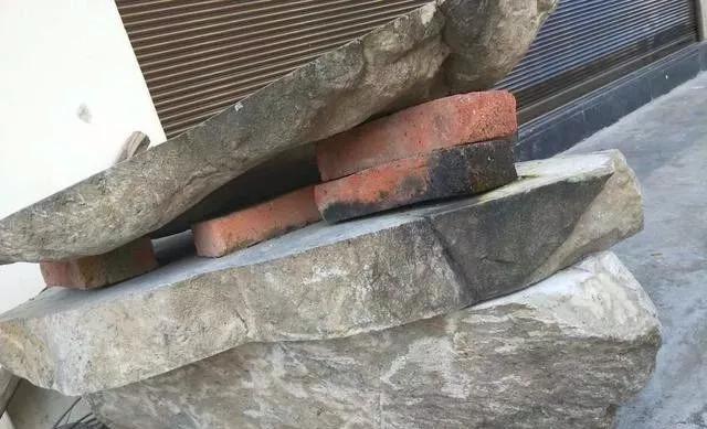 宝马翡翠原石效果图,白盐沙翡翠原石外形效果图-第3张图片-翡翠网 宝马翡翠原石效果图,白盐沙翡翠原石外形效果图-第3张图片-翡翠网