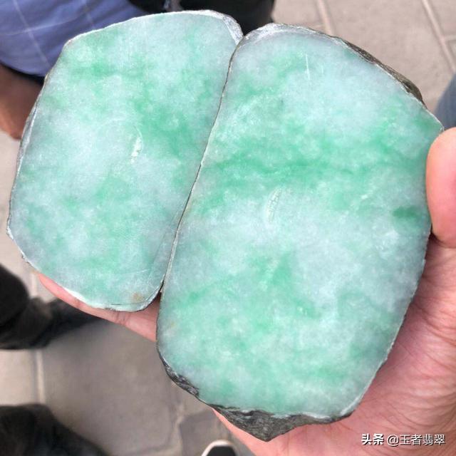 会卡翡翠手镯会卡场口的翡翠手镯好不好-第8张图片-翡翠网 会卡翡翠手镯会卡场口的翡翠手镯好不好-第8张图片-翡翠网