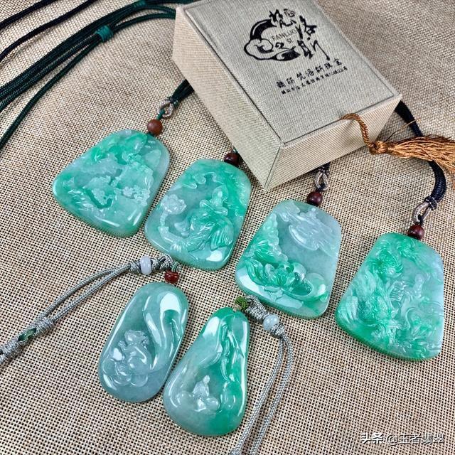 会卡翡翠手镯会卡场口的翡翠手镯好不好-第10张图片-翡翠网 会卡翡翠手镯会卡场口的翡翠手镯好不好-第10张图片-翡翠网