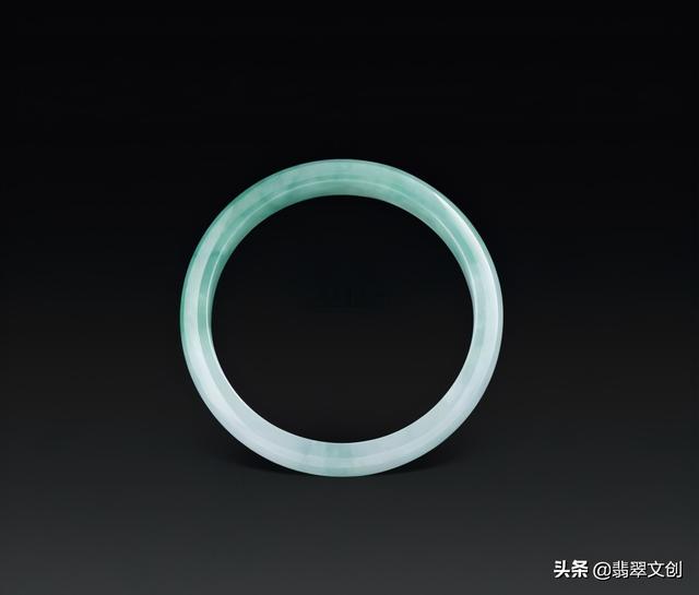 翡翠原石小水潭的简单介绍-第3张图片-翡翠网 翡翠原石小水潭的简单介绍-第3张图片-翡翠网