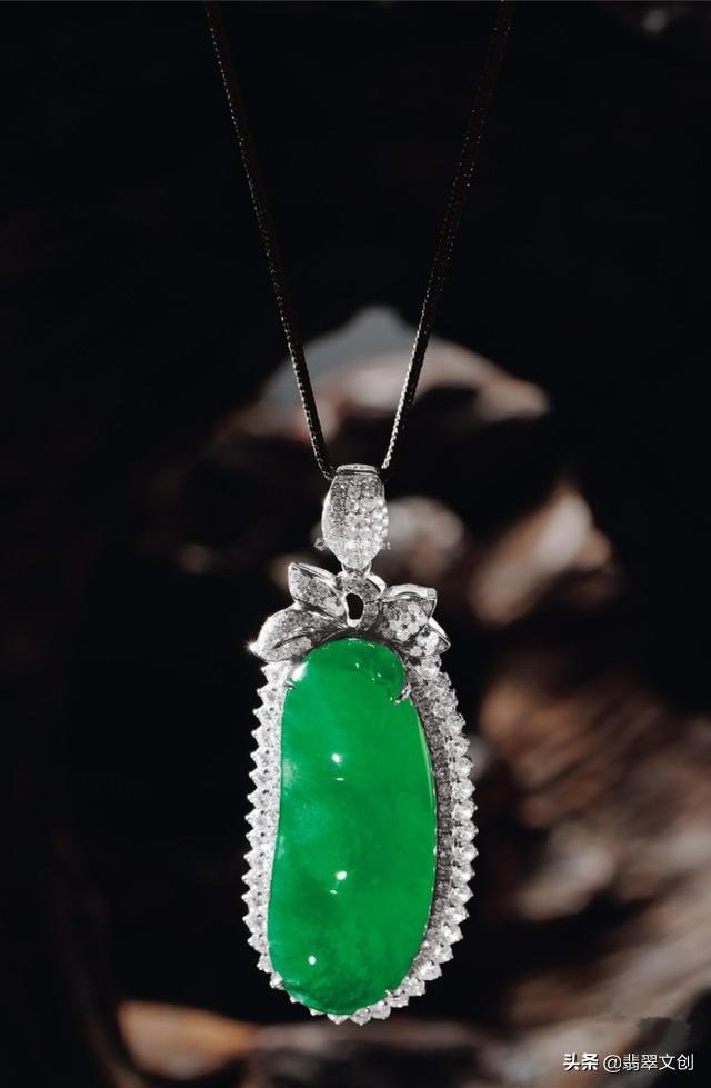 翡翠原石小水潭的简单介绍-第6张图片-翡翠网 翡翠原石小水潭的简单介绍-第6张图片-翡翠网