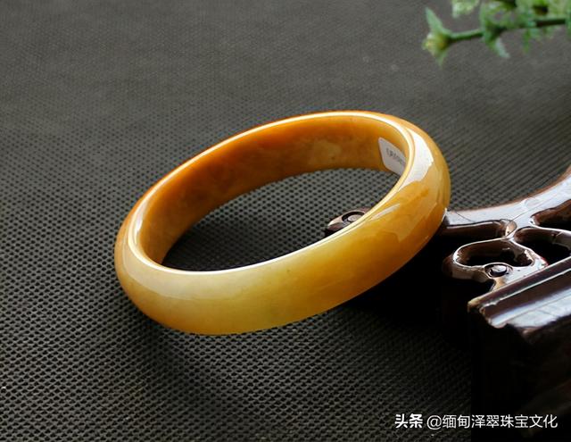 翡翠小知识100例的简单介绍-第24张图片-翡翠网 翡翠小知识100例的简单介绍-第24张图片-翡翠网