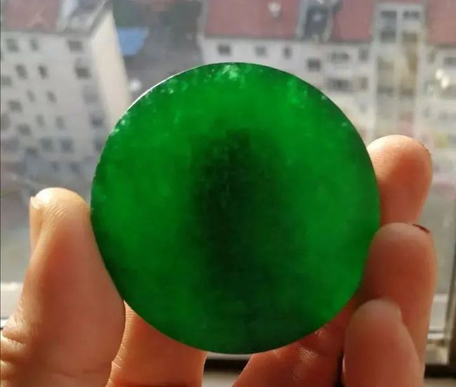 帝王绿翡翠图片 玻璃种糯种帝王绿和-第2张图片-翡翠网 帝王绿翡翠图片 玻璃种糯种帝王绿和-第2张图片-翡翠网