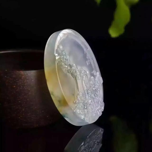 翡翠三彩手镯,翡翠三彩手镯料-第7张图片-翡翠网 翡翠三彩手镯,翡翠三彩手镯料-第7张图片-翡翠网