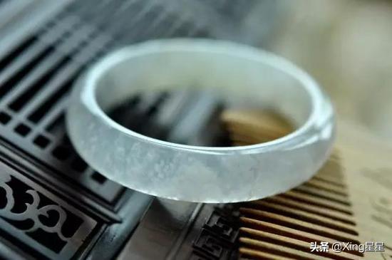 翡翠原石色料怎么看翡翠怎么看原石的好坏-第3张图片-翡翠网 翡翠原石色料怎么看翡翠怎么看原石的好坏-第3张图片-翡翠网