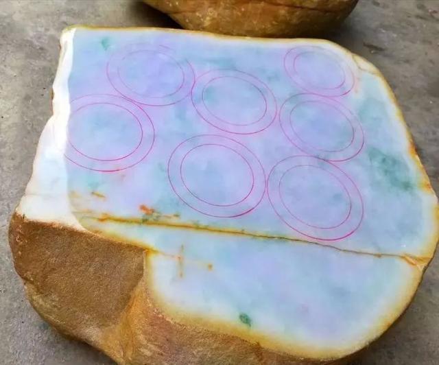 春底翡翠手镯春带彩翡翠手镯价值-第2张图片-翡翠网 春底翡翠手镯春带彩翡翠手镯价值-第2张图片-翡翠网