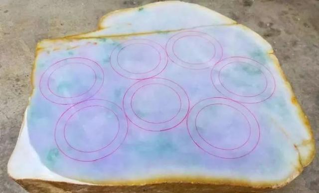 春底翡翠手镯春带彩翡翠手镯价值-第3张图片-翡翠网 春底翡翠手镯春带彩翡翠手镯价值-第3张图片-翡翠网