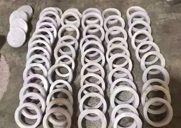 春底翡翠手镯春带彩翡翠手镯价值-第7张图片-翡翠网 春底翡翠手镯春带彩翡翠手镯价值-第7张图片-翡翠网