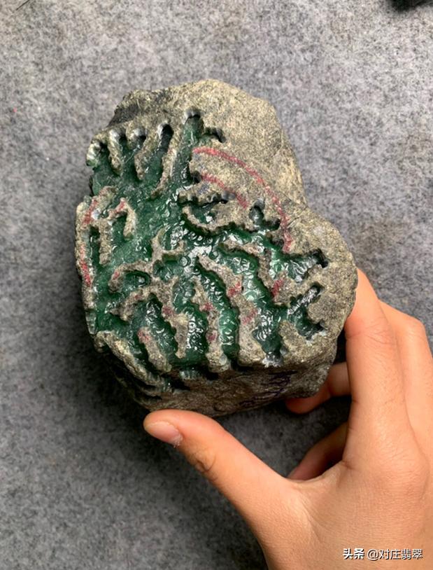 沈阳翡翠原石赌石市场满绿翡翠原石赌石-第1张图片-翡翠网 沈阳翡翠原石赌石市场满绿翡翠原石赌石-第1张图片-翡翠网