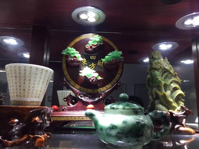 保定古玩市场有翡翠原石吗的简单介绍-第17张图片-翡翠网 保定古玩市场有翡翠原石吗的简单介绍-第17张图片-翡翠网