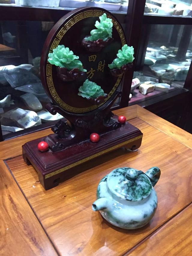 保定古玩市场有翡翠原石吗的简单介绍-第18张图片-翡翠网 保定古玩市场有翡翠原石吗的简单介绍-第18张图片-翡翠网