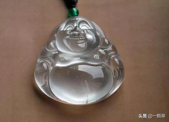 翡翠小知识传授翡翠手镯保养小知识-第2张图片-翡翠网 翡翠小知识传授翡翠手镯保养小知识-第2张图片-翡翠网