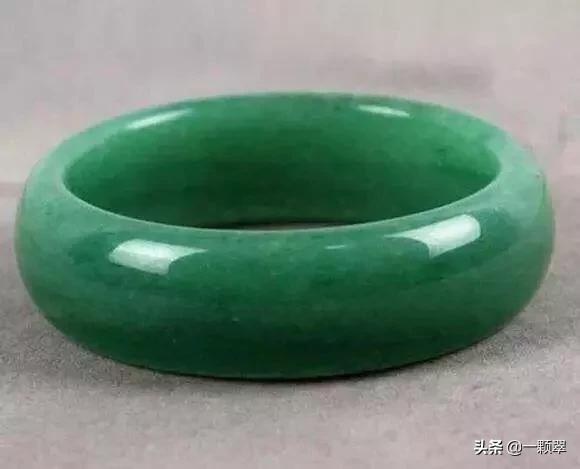 翡翠小知识传授翡翠手镯保养小知识-第11张图片-翡翠网 翡翠小知识传授翡翠手镯保养小知识-第11张图片-翡翠网