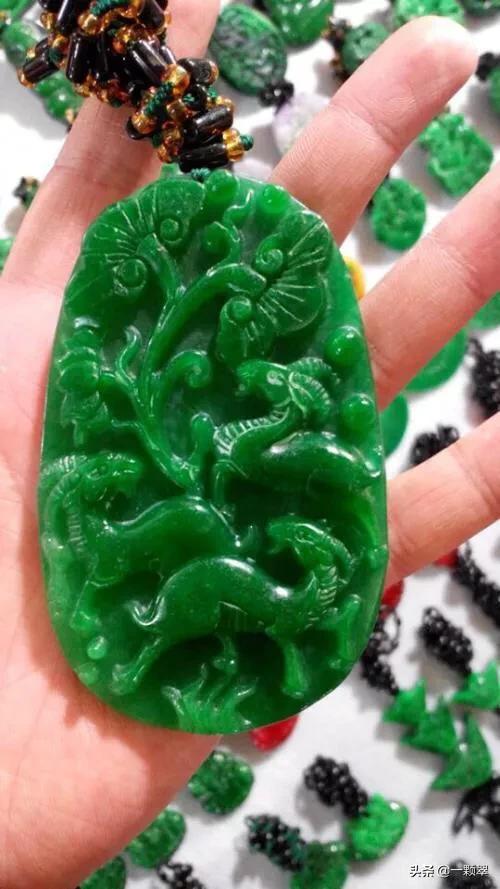 翡翠小知识传授翡翠手镯保养小知识-第13张图片-翡翠网 翡翠小知识传授翡翠手镯保养小知识-第13张图片-翡翠网