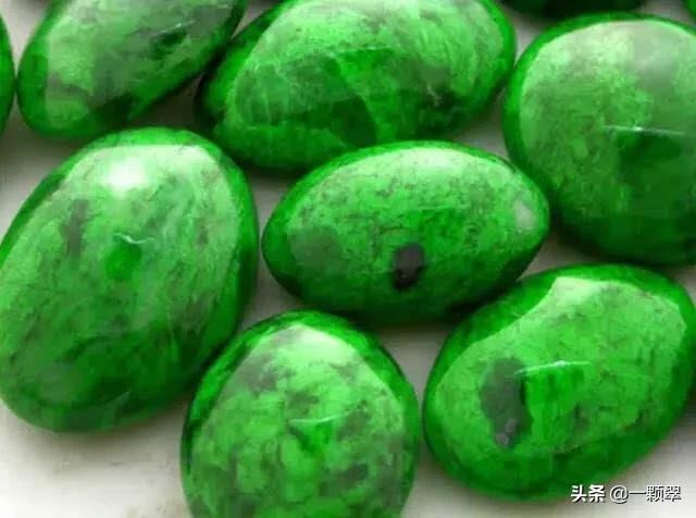 翡翠小知识传授翡翠手镯保养小知识-第16张图片-翡翠网 翡翠小知识传授翡翠手镯保养小知识-第16张图片-翡翠网