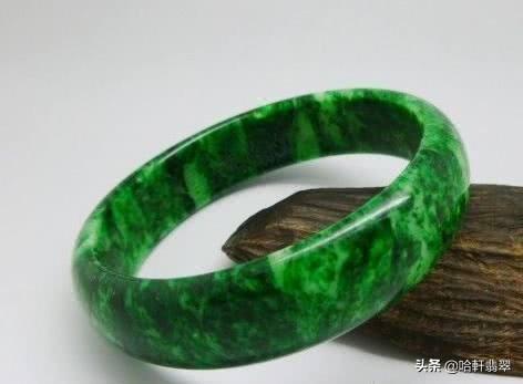 翡翠铁龙生手镯翡翠铁龙生手镯镶嵌图片-第6张图片-翡翠网 翡翠铁龙生手镯翡翠铁龙生手镯镶嵌图片-第6张图片-翡翠网