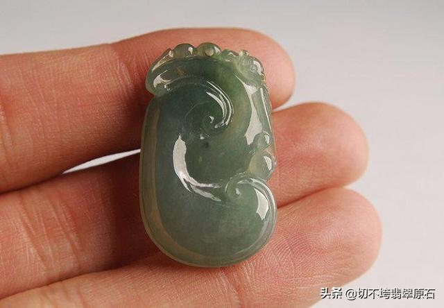 油青种翡翠手镯一般多少钱,银川油青种翡翠原石-第1张图片-翡翠网 油青种翡翠手镯一般多少钱,银川油青种翡翠原石-第1张图片-翡翠网