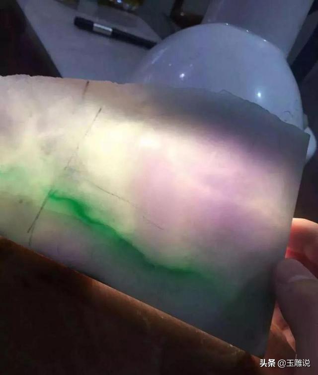 翡翠手镯可以不取下来吗,翡翠手镯可以不取吗-第1张图片-翡翠网 翡翠手镯可以不取下来吗,翡翠手镯可以不取吗-第1张图片-翡翠网