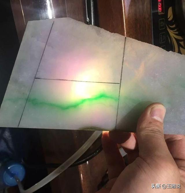 翡翠手镯可以不取下来吗,翡翠手镯可以不取吗-第3张图片-翡翠网 翡翠手镯可以不取下来吗,翡翠手镯可以不取吗-第3张图片-翡翠网