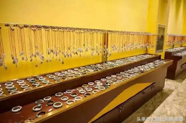 假的翡翠价格是多少,假的翡翠多少钱-第8张图片-翡翠网 假的翡翠价格是多少,假的翡翠多少钱-第8张图片-翡翠网