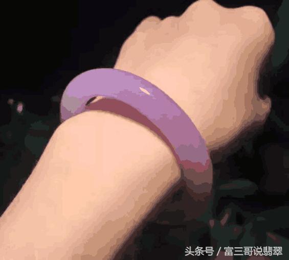 翡翠手镯如果小了怎么办翡翠手镯太小-第13张图片-翡翠网 翡翠手镯如果小了怎么办翡翠手镯太小-第13张图片-翡翠网