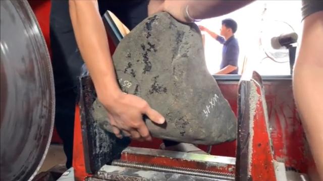 翡翠手镯怎么保养翡翠手镯取料-第9张图片-翡翠网 翡翠手镯怎么保养翡翠手镯取料-第9张图片-翡翠网