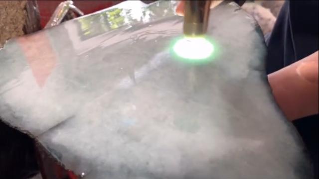 翡翠手镯怎么保养翡翠手镯取料-第11张图片-翡翠网 翡翠手镯怎么保养翡翠手镯取料-第11张图片-翡翠网