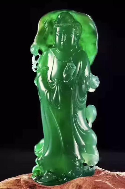 翡翠和玉的区别图片玉翡翠玛瑙的区别及图片大全-第2张图片-翡翠网 翡翠和玉的区别图片玉翡翠玛瑙的区别及图片大全-第2张图片-翡翠网