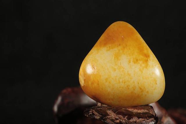 关于海南糯冰翡翠籽料原石的信息-第4张图片-翡翠网 关于海南糯冰翡翠籽料原石的信息-第4张图片-翡翠网