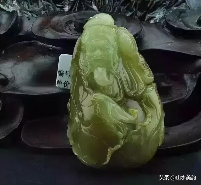 翡翠知识讲解翡翠知识解析-第8张图片-翡翠网 翡翠知识讲解翡翠知识解析-第8张图片-翡翠网