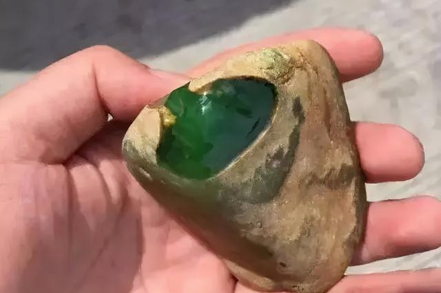 原石翡翠龙龙肯翡翠原石图片-第2张图片-翡翠网 原石翡翠龙龙肯翡翠原石图片-第2张图片-翡翠网