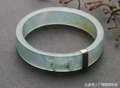翡翠手镯种水分类翡翠手镯外形分类-第8张图片-翡翠网 翡翠手镯种水分类翡翠手镯外形分类-第8张图片-翡翠网