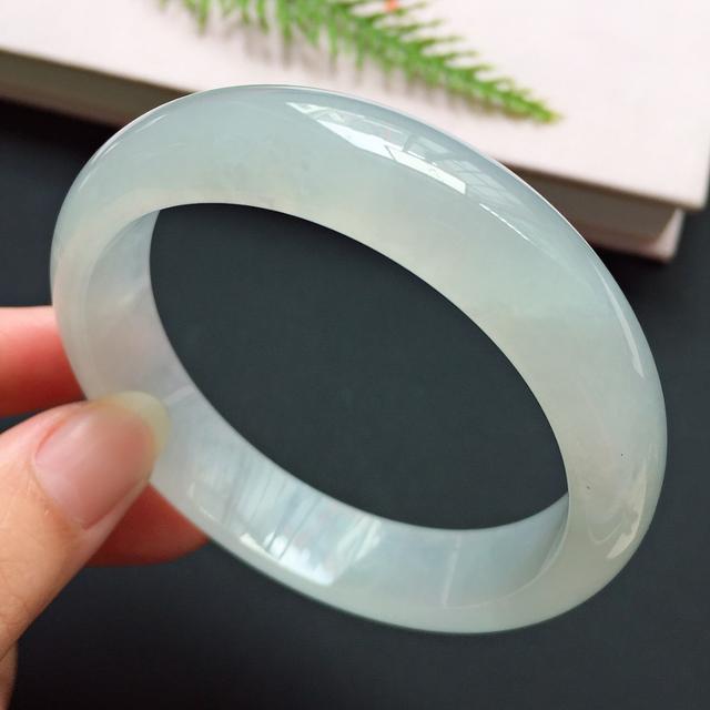 顶级紫罗兰翡翠手镯一万元紫罗兰翡翠手镯-第1张图片-翡翠网 顶级紫罗兰翡翠手镯一万元紫罗兰翡翠手镯-第1张图片-翡翠网