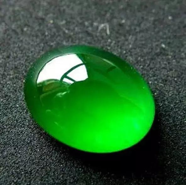 翡翠原石敞口图片大全,翡翠原石场口图片-第9张图片-翡翠网 翡翠原石敞口图片大全,翡翠原石场口图片-第9张图片-翡翠网