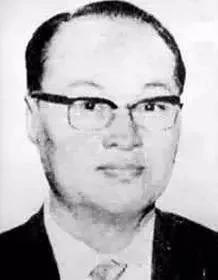 翡翠原石敞口图片大全,翡翠原石场口图片-第18张图片-翡翠网 翡翠原石敞口图片大全,翡翠原石场口图片-第18张图片-翡翠网