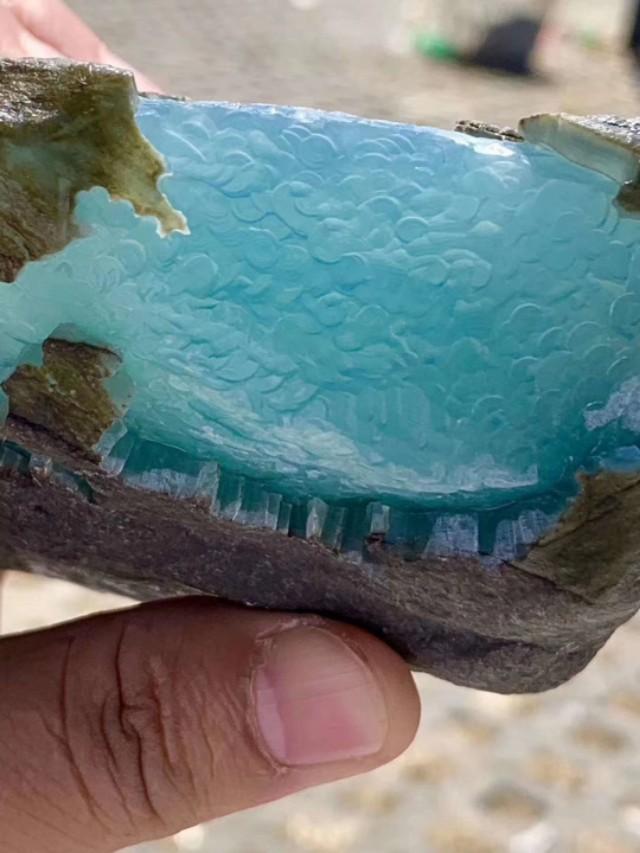 翡翠原石敞口图片大全,翡翠原石场口图片-第26张图片-翡翠网 翡翠原石敞口图片大全,翡翠原石场口图片-第26张图片-翡翠网