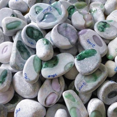 青海玉器翡翠原石批发价钱的简单介绍-第2张图片-翡翠网 青海玉器翡翠原石批发价钱的简单介绍-第2张图片-翡翠网