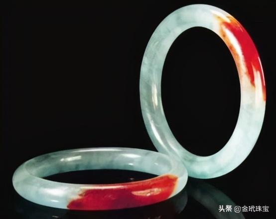 南红手镯和翡翠手镯哪个好翡翠手镯带红-第6张图片-翡翠网 南红手镯和翡翠手镯哪个好翡翠手镯带红-第6张图片-翡翠网