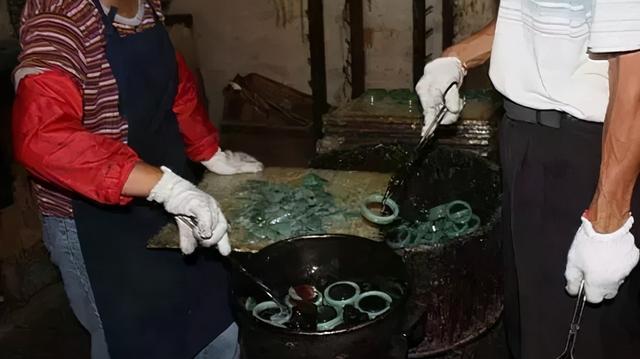 包含翡翠a货什么意思图片的词条-第9张图片-翡翠网 包含翡翠a货什么意思图片的词条-第9张图片-翡翠网