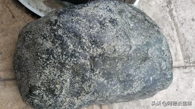 翡翠原石点口水,翡翠原石一手货源-第1张图片-翡翠网 翡翠原石点口水,翡翠原石一手货源-第1张图片-翡翠网